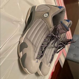 Jordan 14 RETRO WOLF GREY SIZE 11